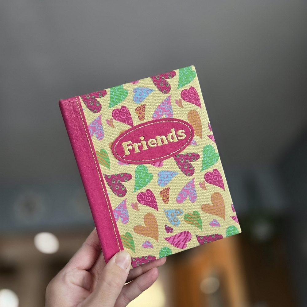 Friends Heart Y2K 4x6 Brag Book Photo Picture Album
